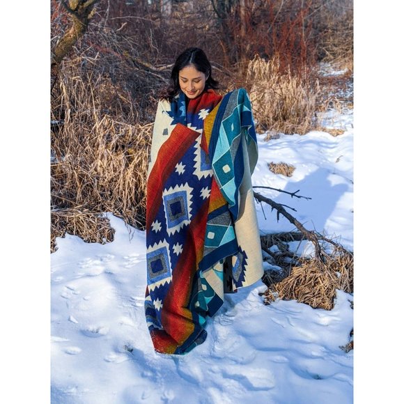 Alpaca Queen Size Blanket, Imperial Blue Geometrical Throw, Native Design Campin - Picture 4 of 10